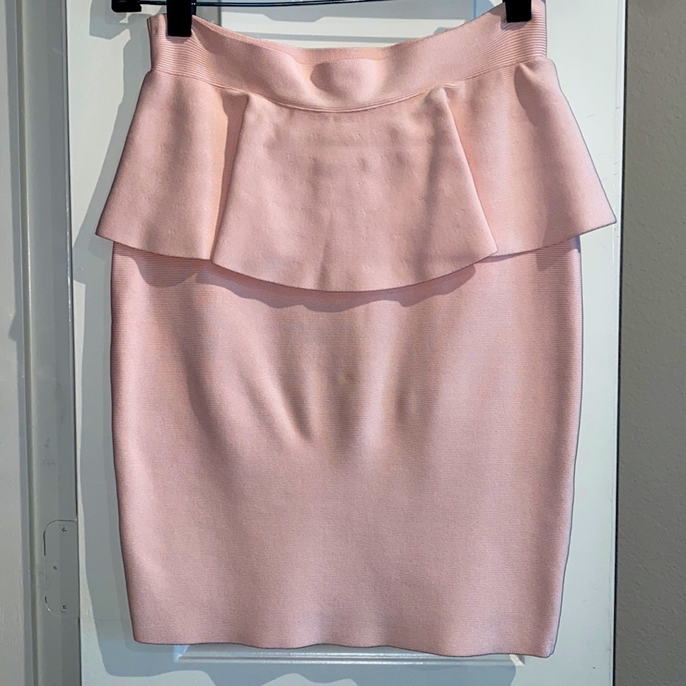 BCBA MAXAZRIA Peplum light pink pencil skirt
